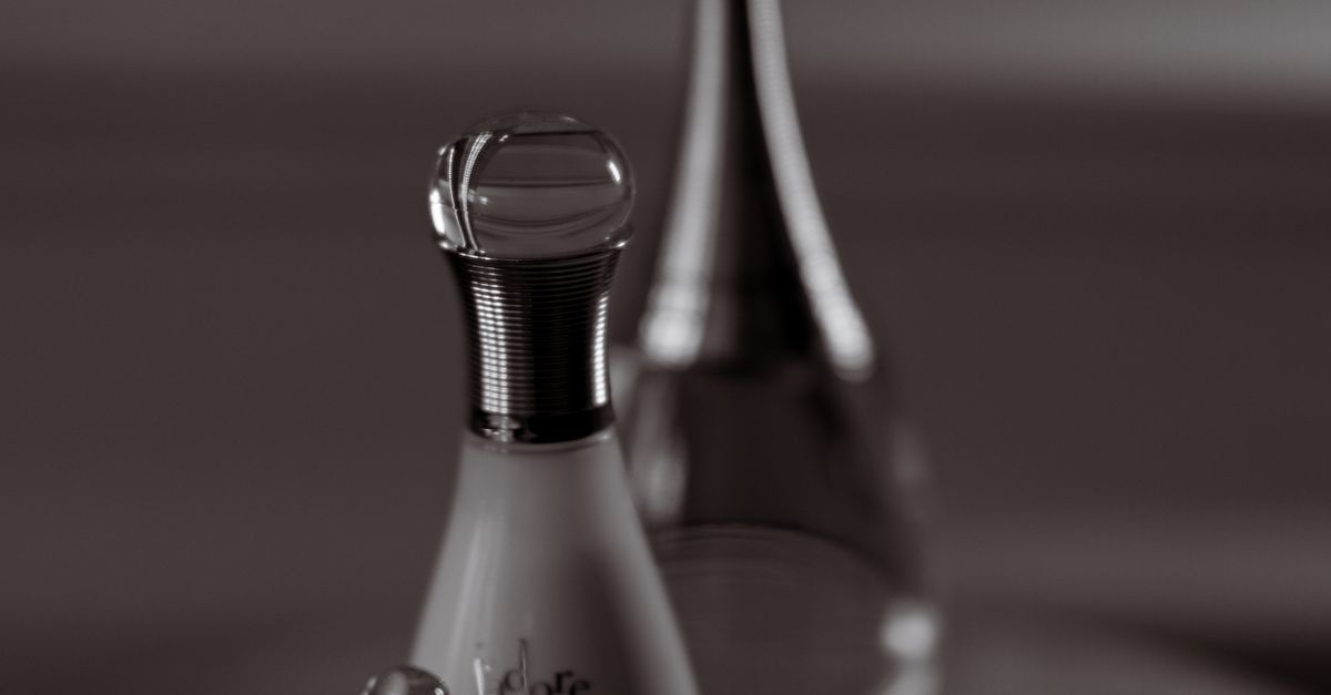 Enhancing SEO with Strategically Placed Product Photography